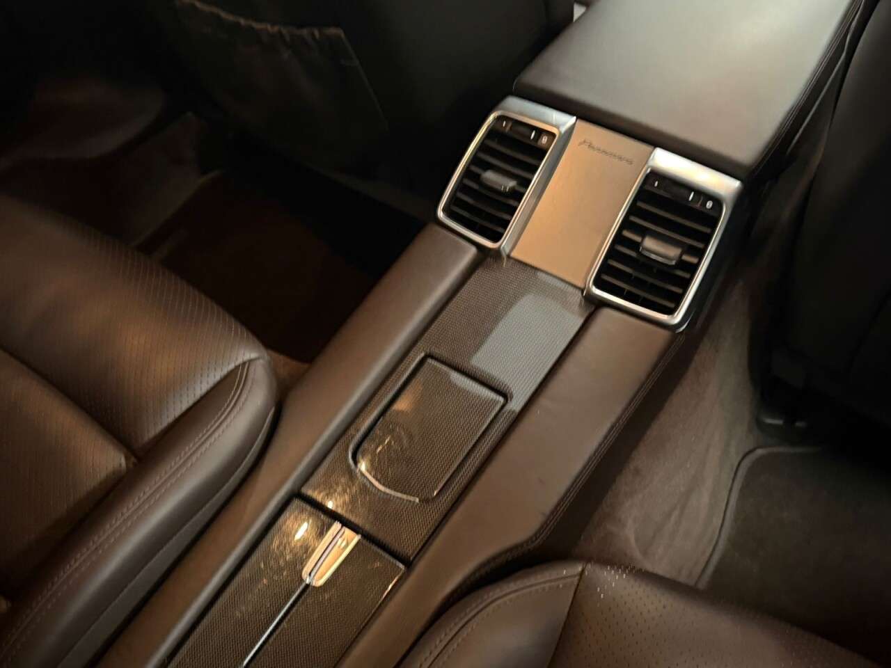 2011 PORSCHE PANAMERA 2011 PORSCHE PANAMERA