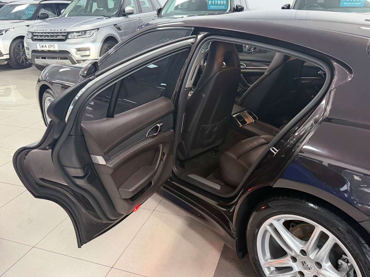 2011 PORSCHE PANAMERA 2011 PORSCHE PANAMERA