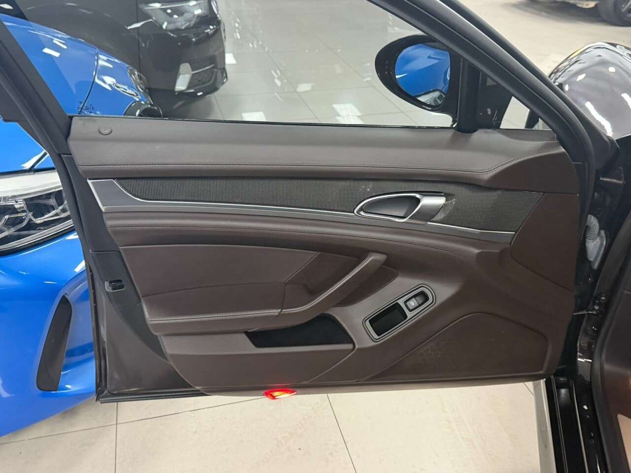 2011 PORSCHE PANAMERA 2011 PORSCHE PANAMERA