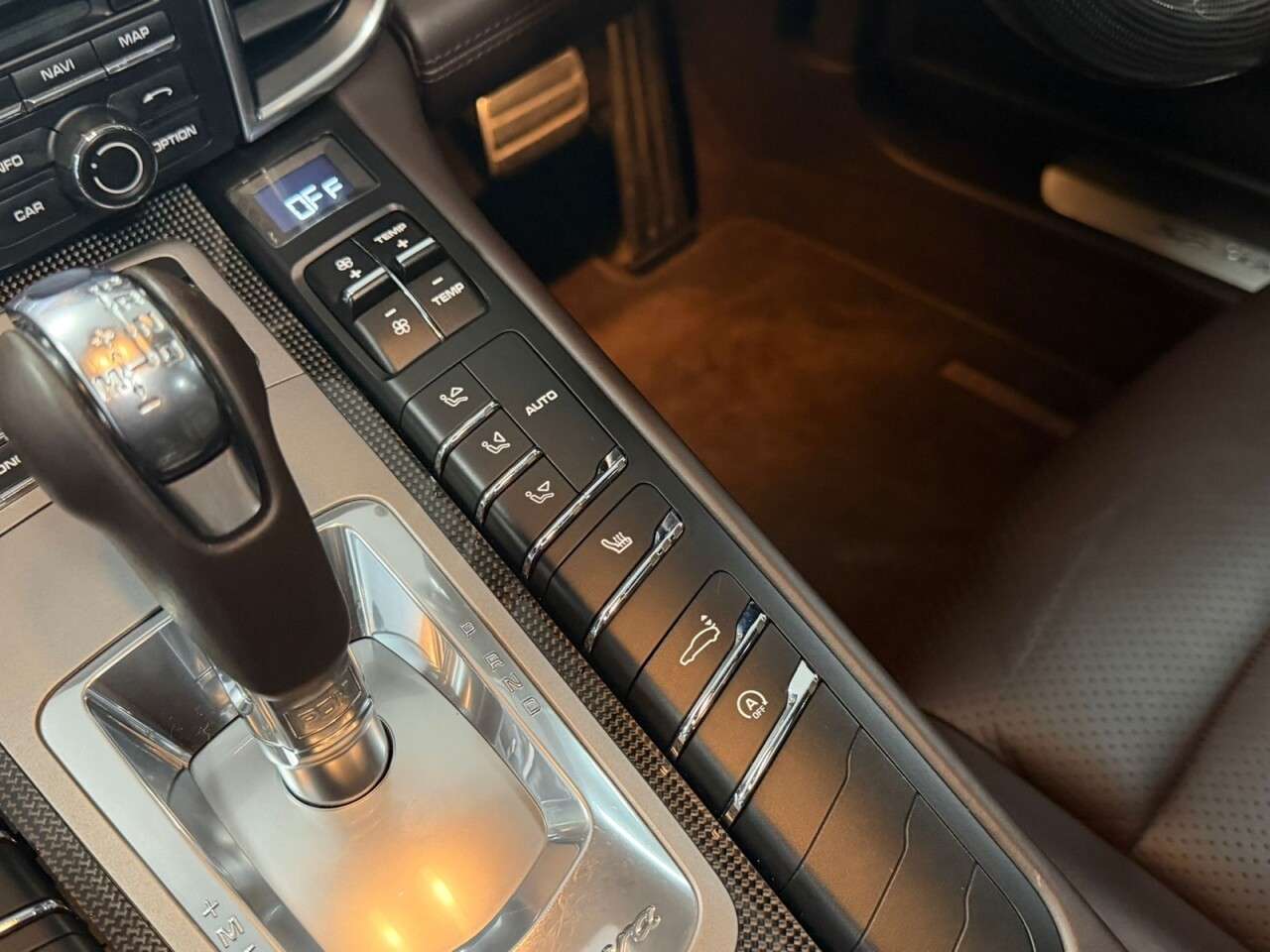 2011 PORSCHE PANAMERA 2011 PORSCHE PANAMERA