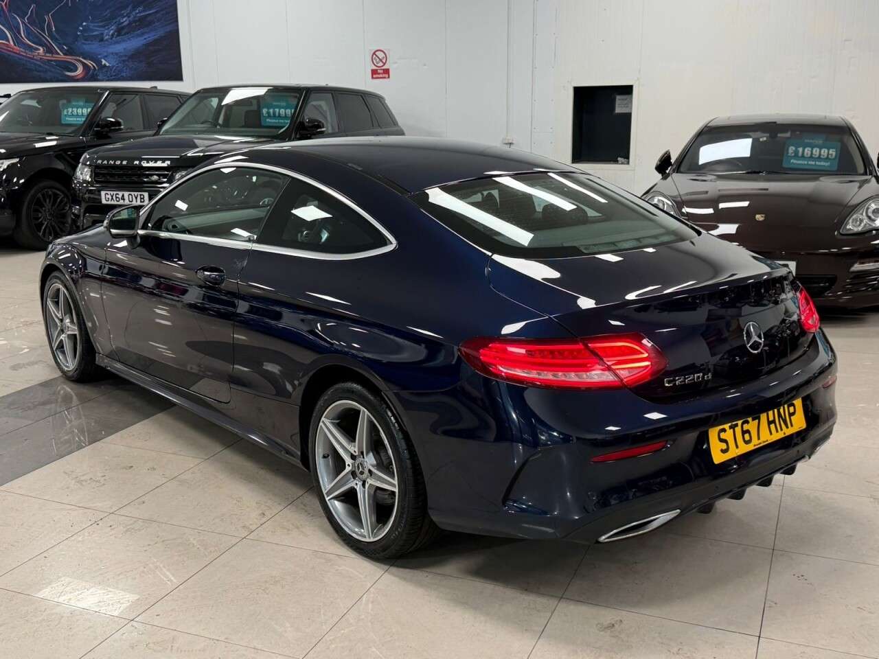 A 2017 MERCEDES-BENZ C-CLASS 2.1 C220d AMG Line Coupe 2dr Diesel Manual Euro 6 (s/s) (170 ps) RARE MANUA A 2017 MERCEDES-BENZ C-CLASS 2.1 C220d AMG Line Coupe 2dr Diesel Manual Euro 6 (s/s) (170 ps) RARE MANUA