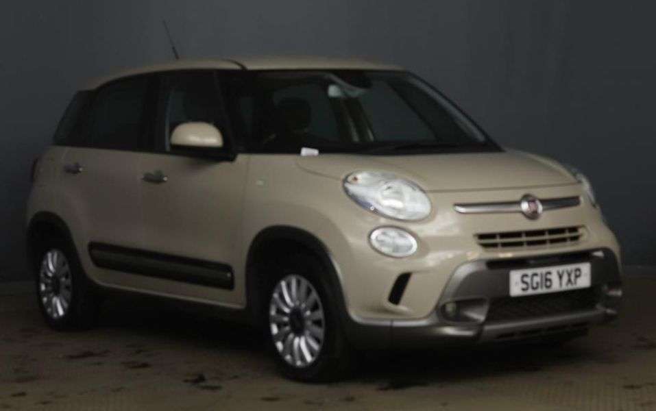 A 2016 FIAT 500L 1.3 MultiJet Trekking MPV 5dr Diesel Dualogic Euro 6 (s/s) (95 ps) STUNNING A 2016 FIAT 500L 1.3 MultiJet Trekking MPV 5dr Diesel Dualogic Euro 6 (s/s) (95 ps) STUNNING
