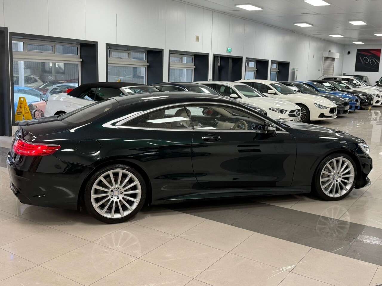 A 2016 MERCEDES S CLASS S500 AMG LINE PREMIUM A 2016 MERCEDES S CLASS S500 AMG LINE PREMIUM