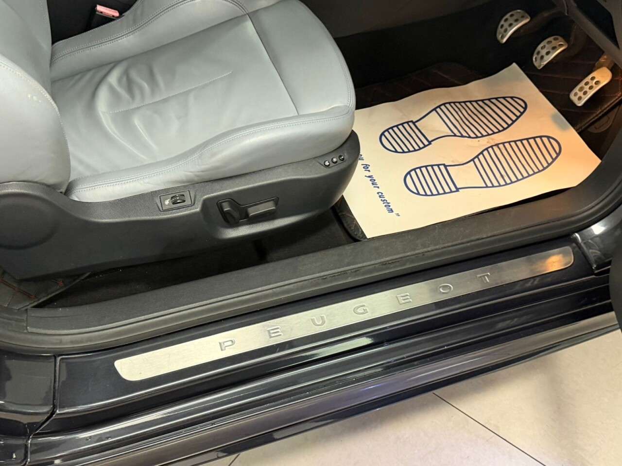 2011 PEUGEOT RCZ 2011 PEUGEOT RCZ