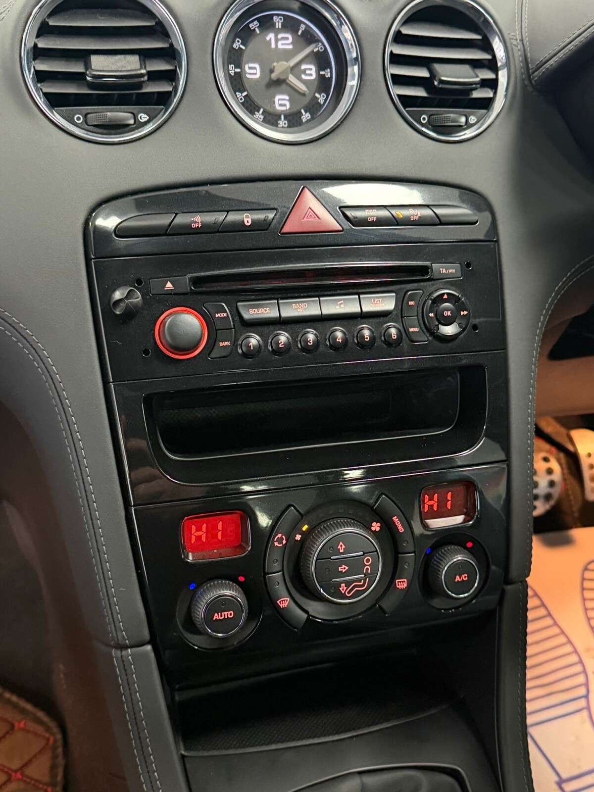 2011 PEUGEOT RCZ 2011 PEUGEOT RCZ