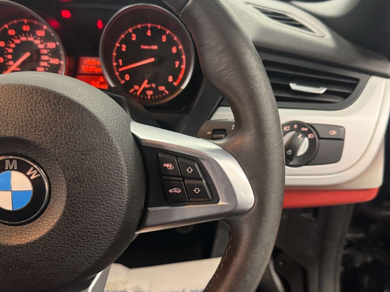 2012 BMW Z4 2012 BMW Z4