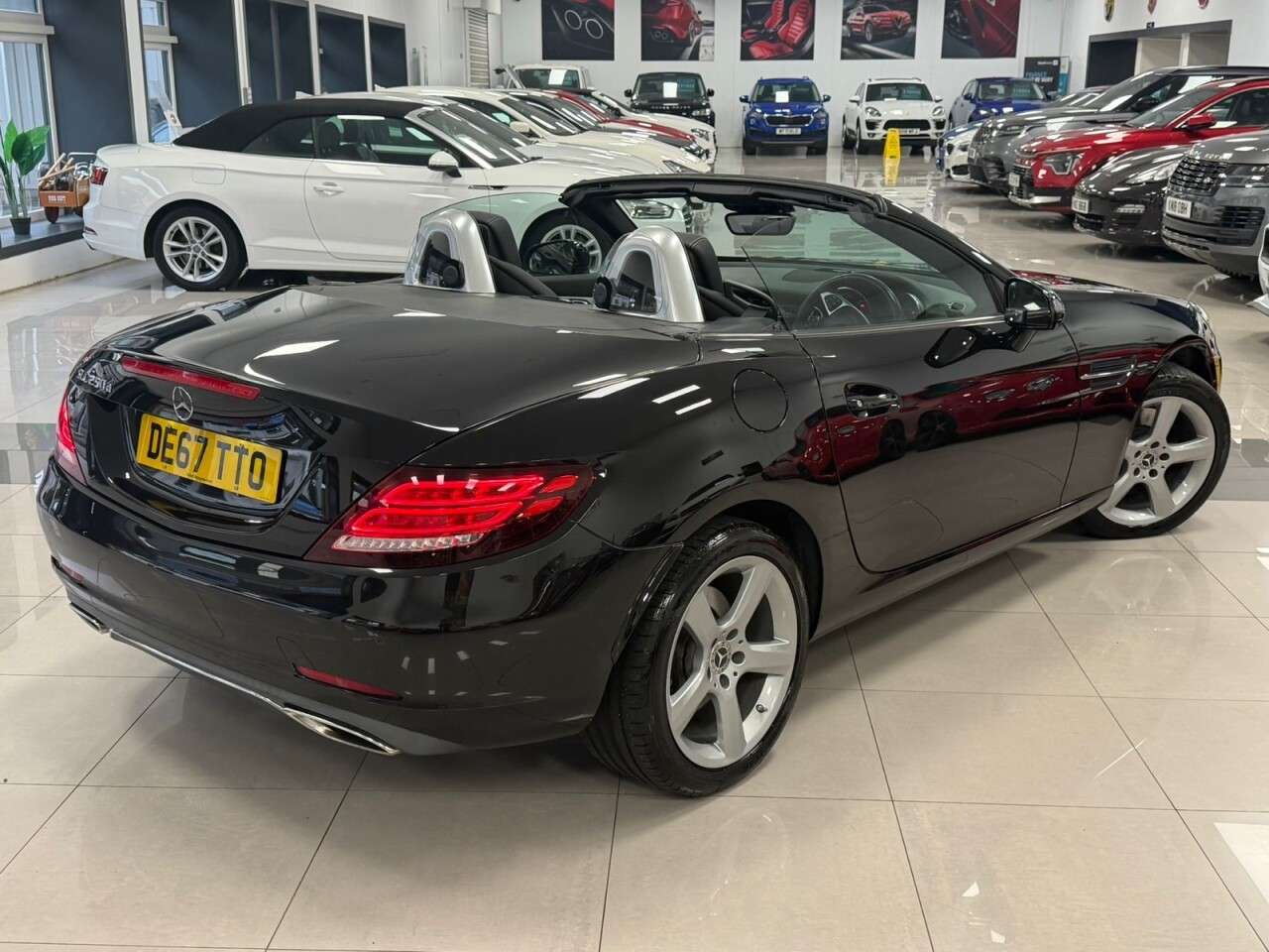 A 2017 MERCEDES-BENZ SLC 2.1 SLC250d Sport Convertible 2dr Diesel G-Tronic Euro 6 (s/s) (204 ps) STU A 2017 MERCEDES-BENZ SLC 2.1 SLC250d Sport Convertible 2dr Diesel G-Tronic Euro 6 (s/s) (204 ps) STU