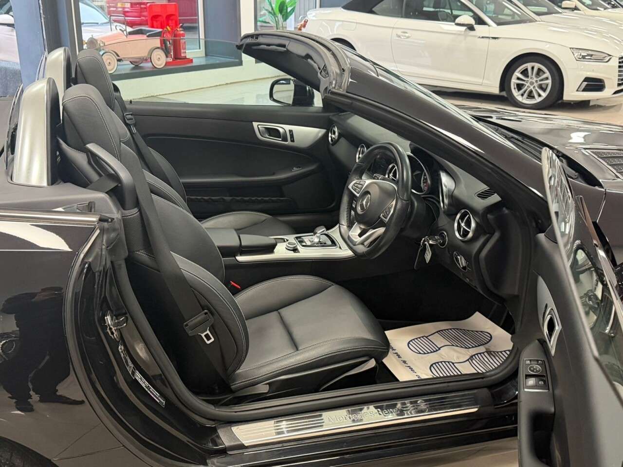 2017 MERCEDES-BENZ SLC 2017 MERCEDES-BENZ SLC