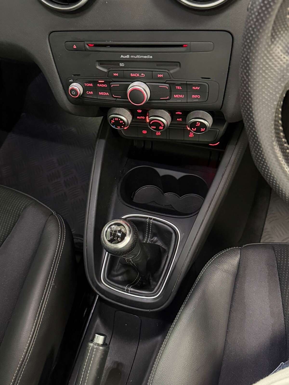 2014 AUDI A1 2014 AUDI A1