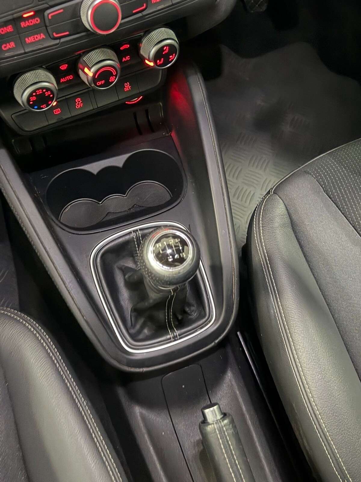 2014 AUDI A1 2014 AUDI A1