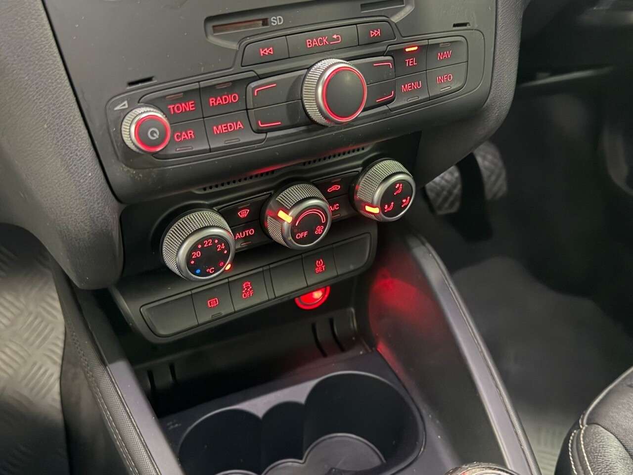 2014 AUDI A1 2014 AUDI A1