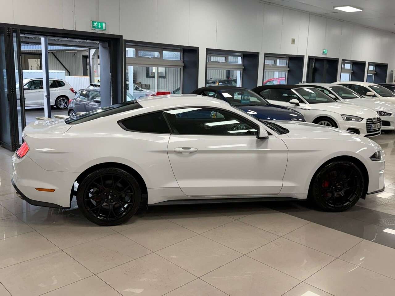 A 2019 FORD MUSTANG 2.3T EcoBoost Fastback 2dr Petrol SelShift Euro 6 (290 ps) OXFORD WHITE & D A 2019 FORD MUSTANG 2.3T EcoBoost Fastback 2dr Petrol SelShift Euro 6 (290 ps) OXFORD WHITE & D