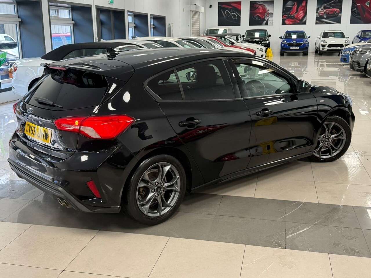 A 2019 FORD FOCUS 1.0T EcoBoost ST-Line Hatchback 5dr Petrol Manual Euro 6 (s/s) (125 ps) APP A 2019 FORD FOCUS 1.0T EcoBoost ST-Line Hatchback 5dr Petrol Manual Euro 6 (s/s) (125 ps) APP