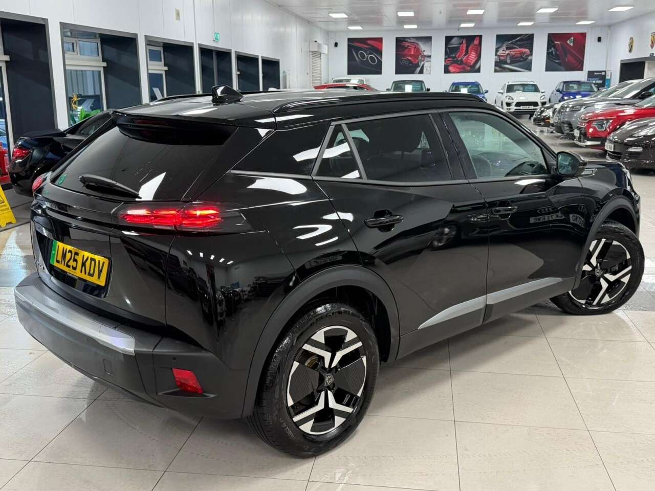 A 2025 PEUGEOT E-2008 50kWh Allure SUV 5dr Electric Auto (7kW Charger) (136 ps) STUNNING EXAMPLE A 2025 PEUGEOT E-2008 50kWh Allure SUV 5dr Electric Auto (7kW Charger) (136 ps) STUNNING EXAMPLE