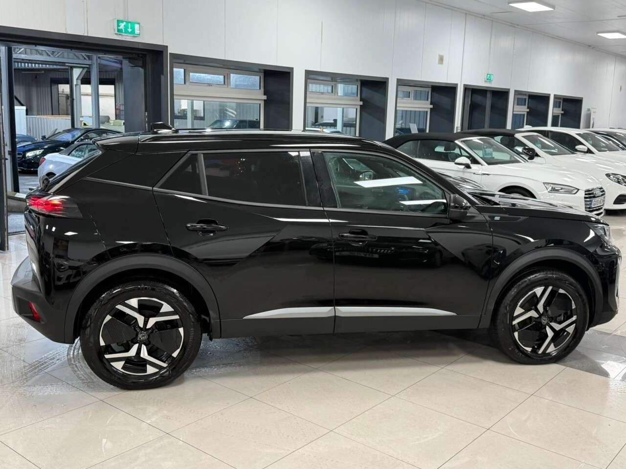 A 2025 PEUGEOT E-2008 50kWh Allure SUV 5dr Electric Auto (7kW Charger) (136 ps) STUNNING EXAMPLE A 2025 PEUGEOT E-2008 50kWh Allure SUV 5dr Electric Auto (7kW Charger) (136 ps) STUNNING EXAMPLE