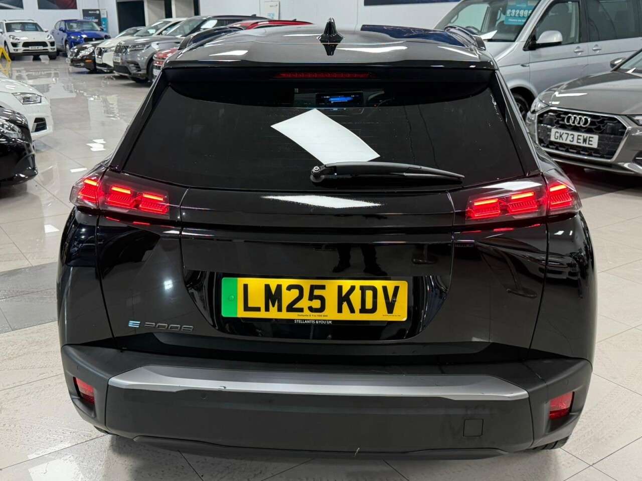 A 2025 PEUGEOT E-2008 50kWh Allure SUV 5dr Electric Auto (7kW Charger) (136 ps) STUNNING EXAMPLE A 2025 PEUGEOT E-2008 50kWh Allure SUV 5dr Electric Auto (7kW Charger) (136 ps) STUNNING EXAMPLE