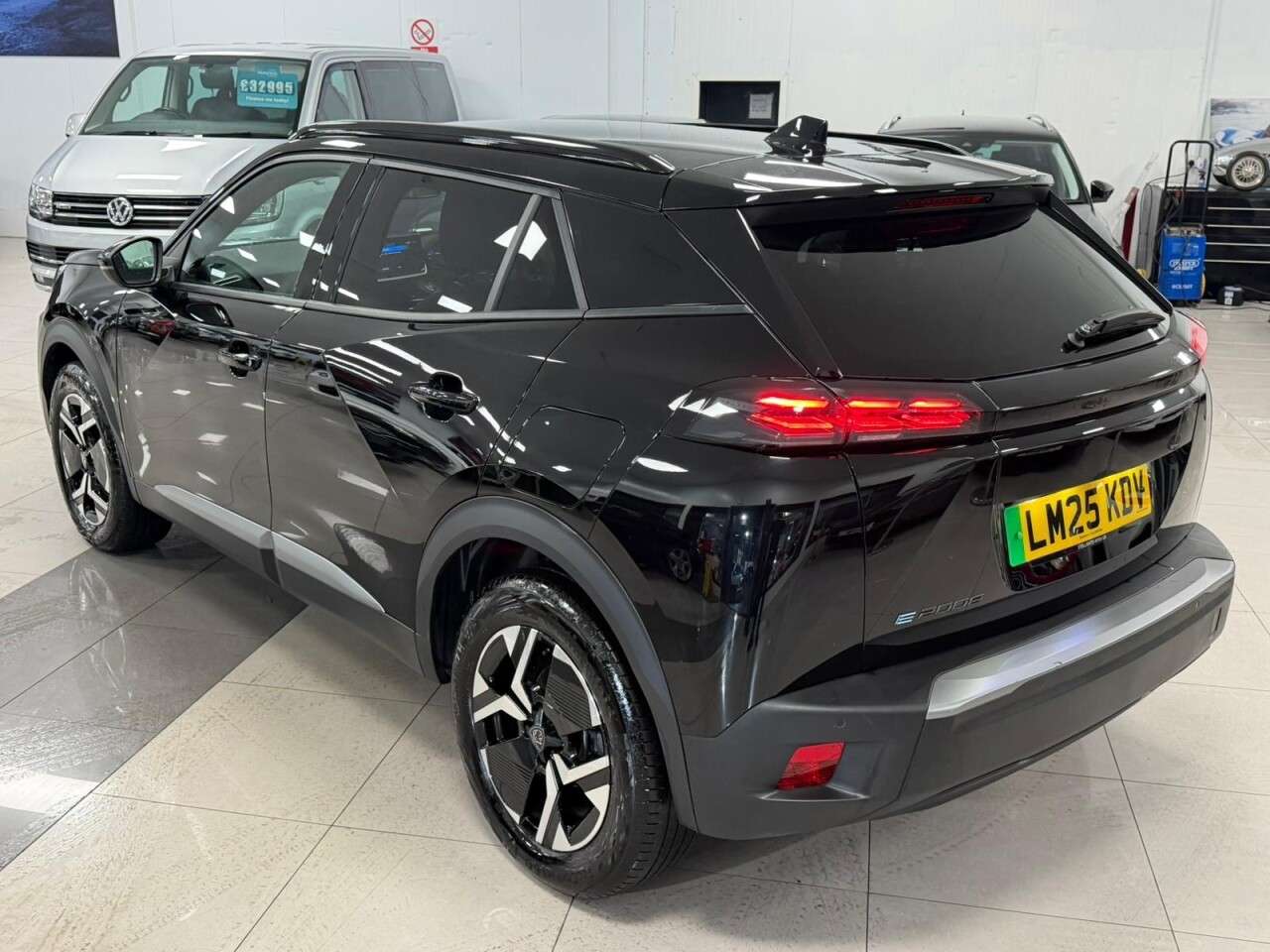 2025 PEUGEOT E-2008 2025 PEUGEOT E-2008