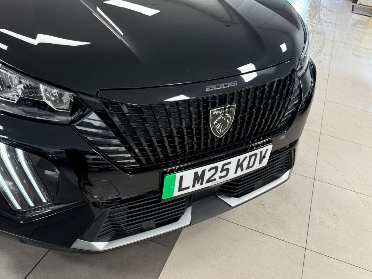 2025 PEUGEOT E-2008 2025 PEUGEOT E-2008
