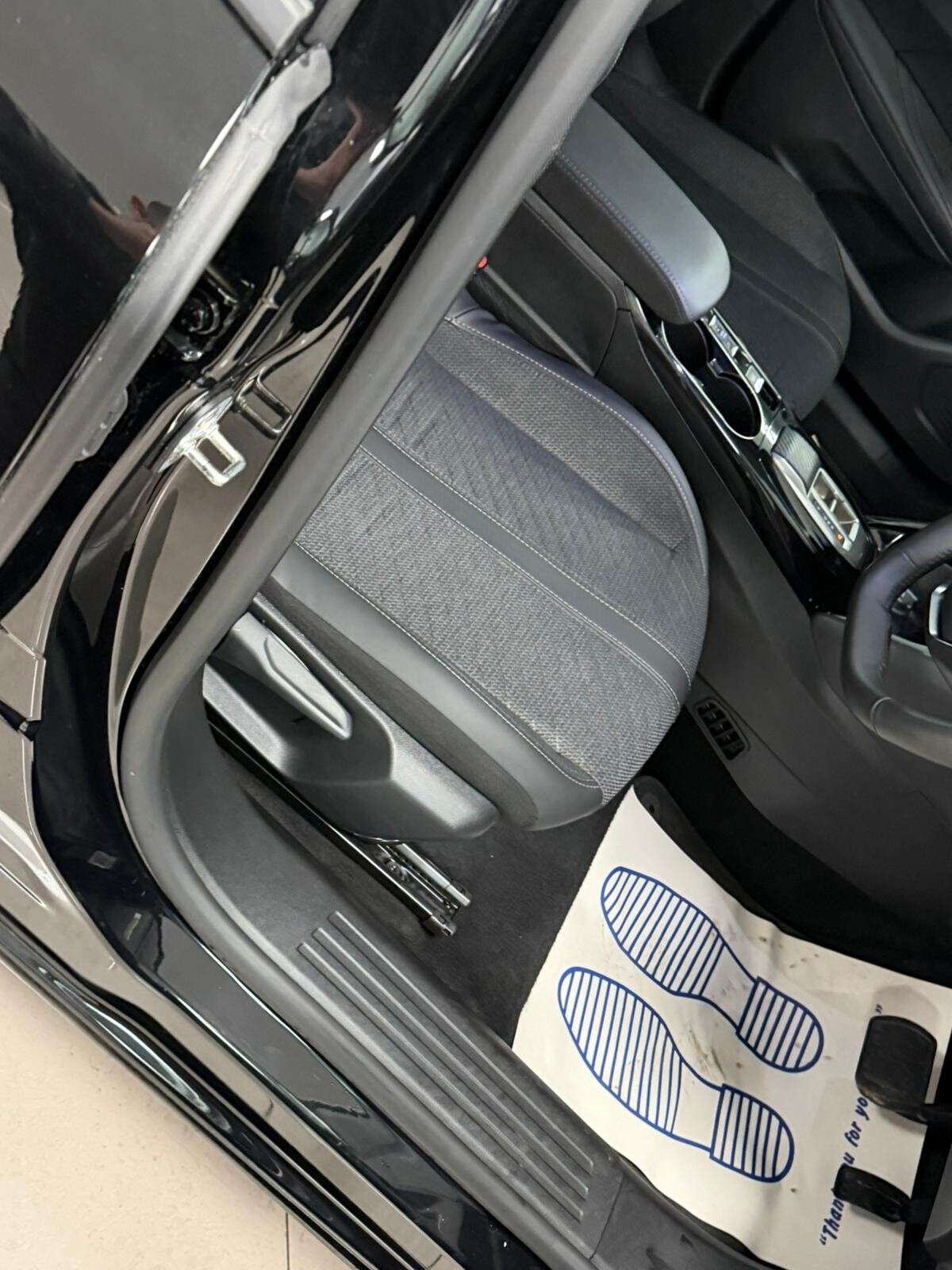 2025 PEUGEOT E-2008 2025 PEUGEOT E-2008