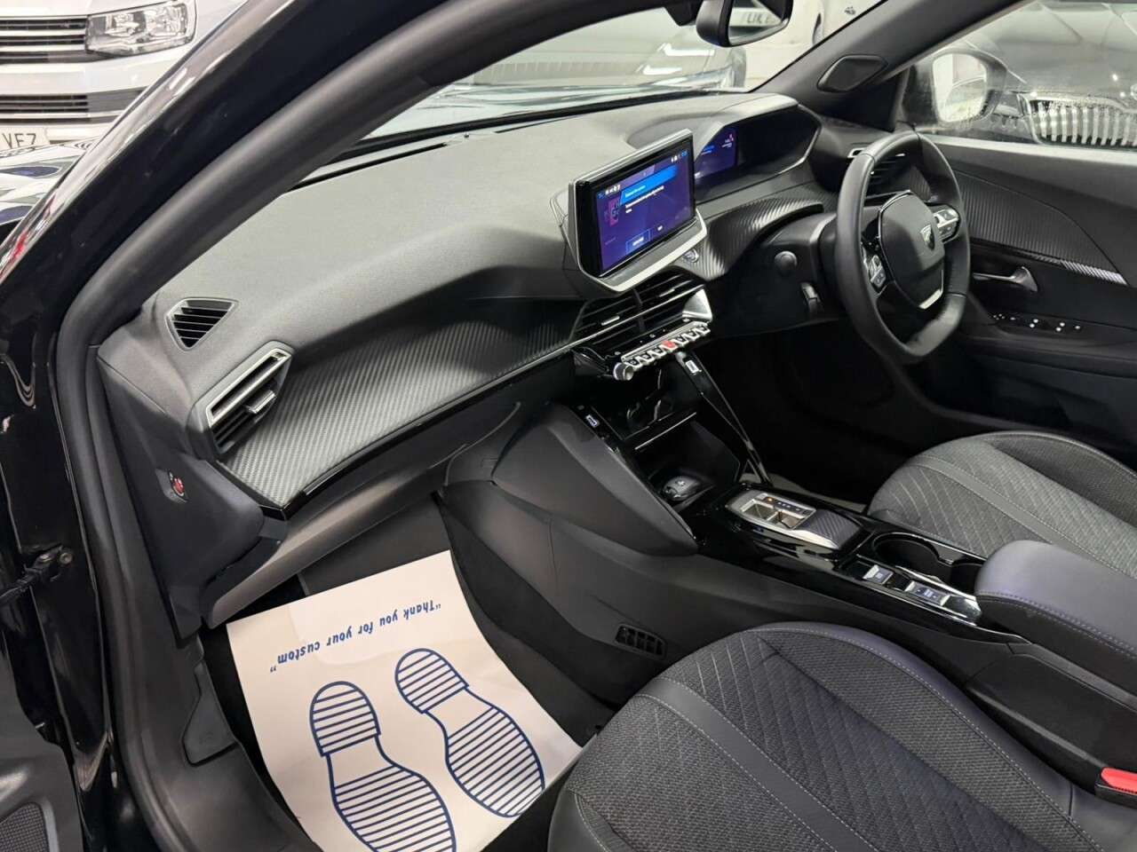 2025 PEUGEOT E-2008 2025 PEUGEOT E-2008