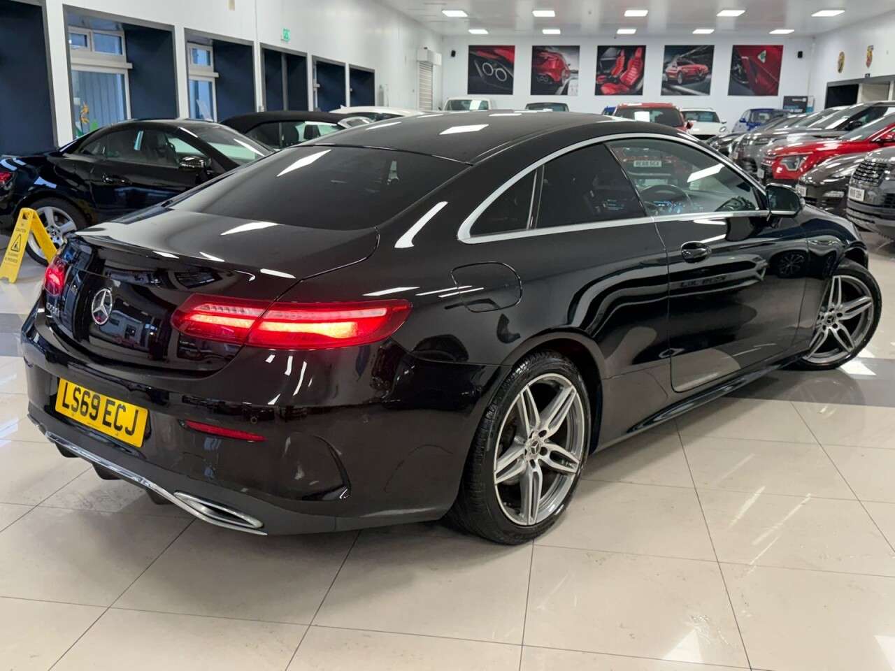 A 2019 MERCEDES-BENZ E-CLASS 2.0 E220d AMG Line Coupe 2dr Diesel G-Tronic+ Euro 6 (s/s) (194 ps) WIDESCR A 2019 MERCEDES-BENZ E-CLASS 2.0 E220d AMG Line Coupe 2dr Diesel G-Tronic+ Euro 6 (s/s) (194 ps) WIDESCR