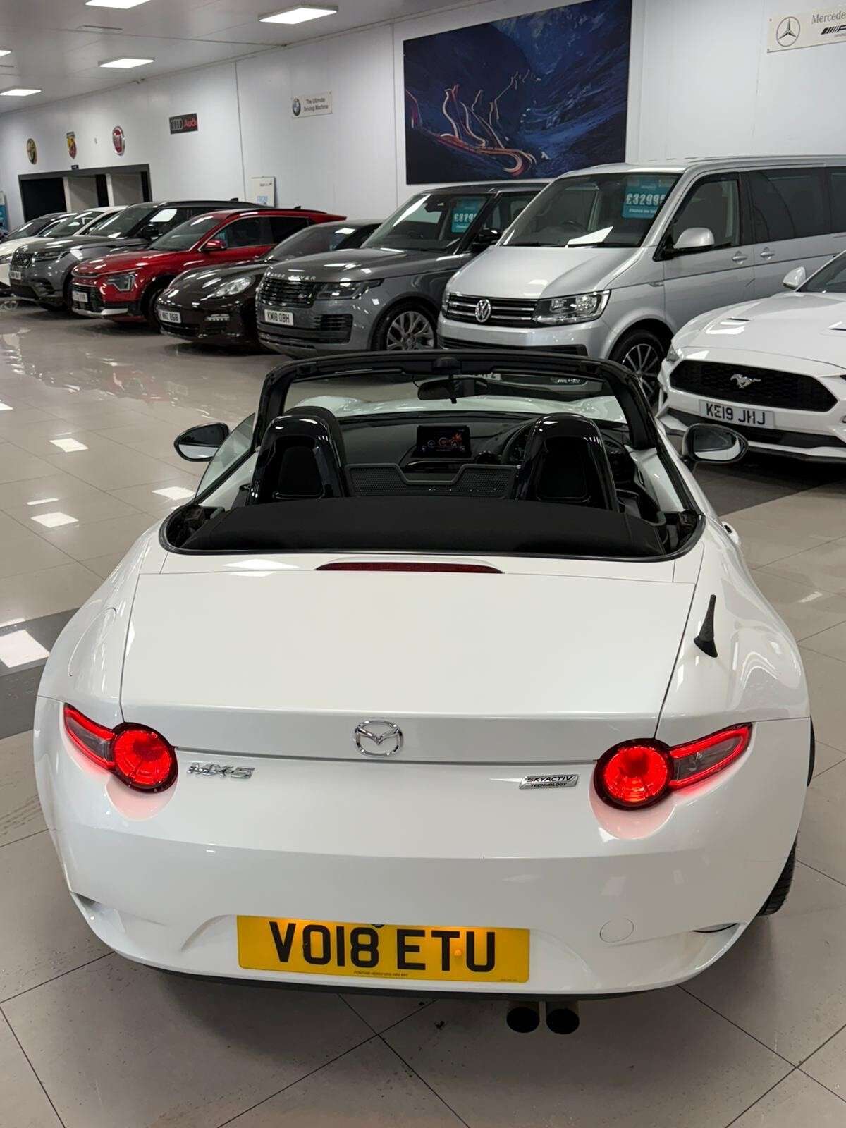 A 2018 MAZDA MX-5 2.0 SKYACTIV-G SE-L Nav Convertible 2dr Petrol Manual Euro 6 (160 ps) REVER A 2018 MAZDA MX-5 2.0 SKYACTIV-G SE-L Nav Convertible 2dr Petrol Manual Euro 6 (160 ps) REVER