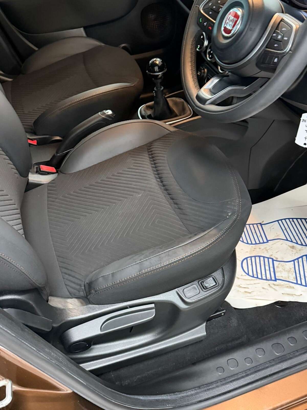 2019 FIAT 500L 2019 FIAT 500L