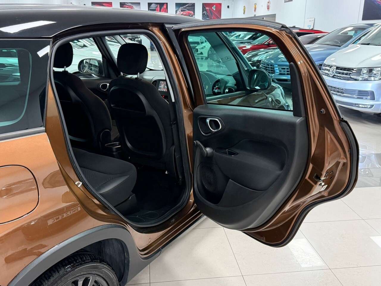 2019 FIAT 500L 2019 FIAT 500L