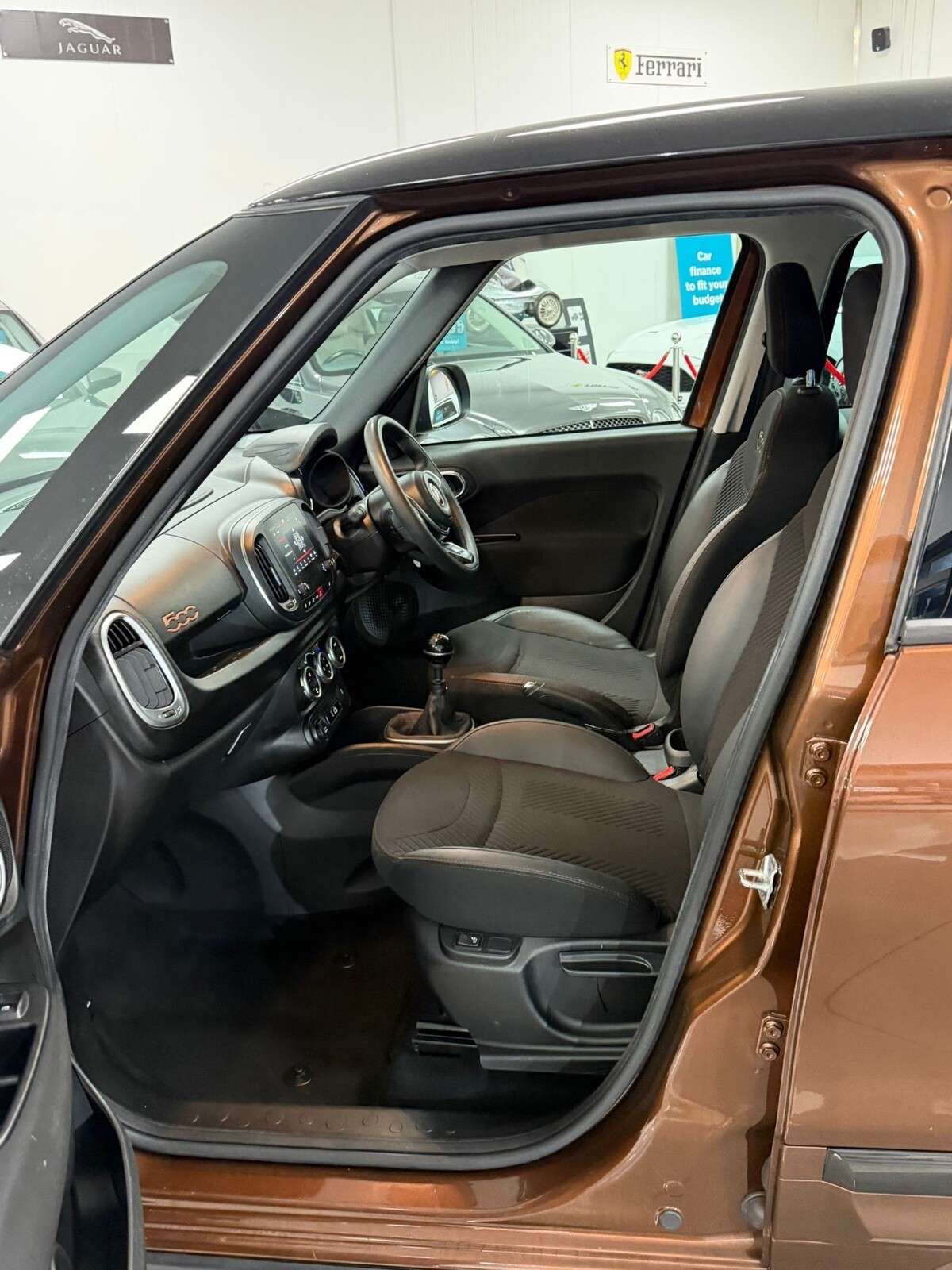 2019 FIAT 500L 2019 FIAT 500L