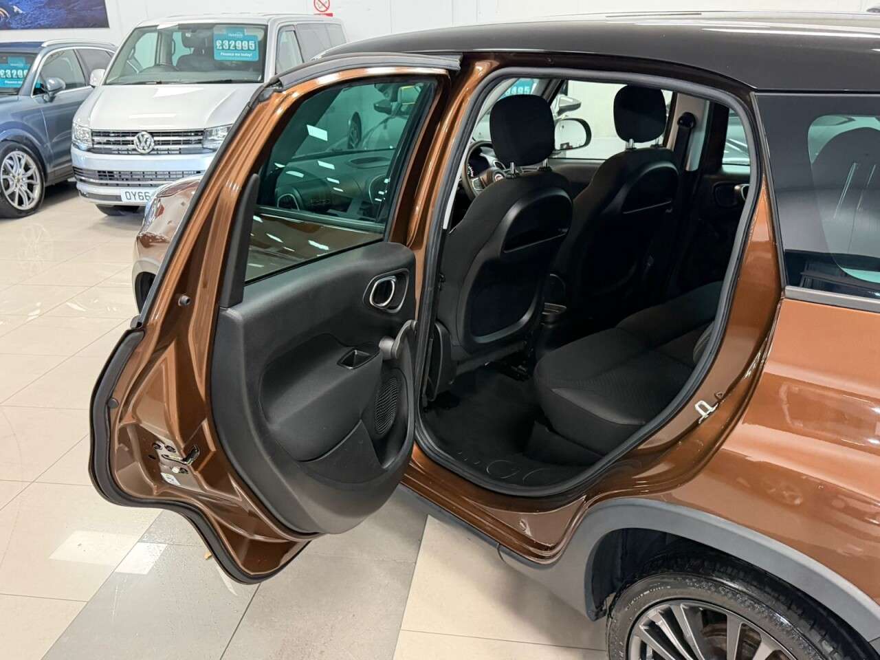 2019 FIAT 500L 2019 FIAT 500L