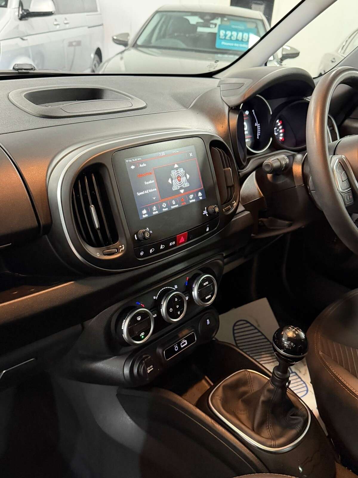 2019 FIAT 500L 2019 FIAT 500L