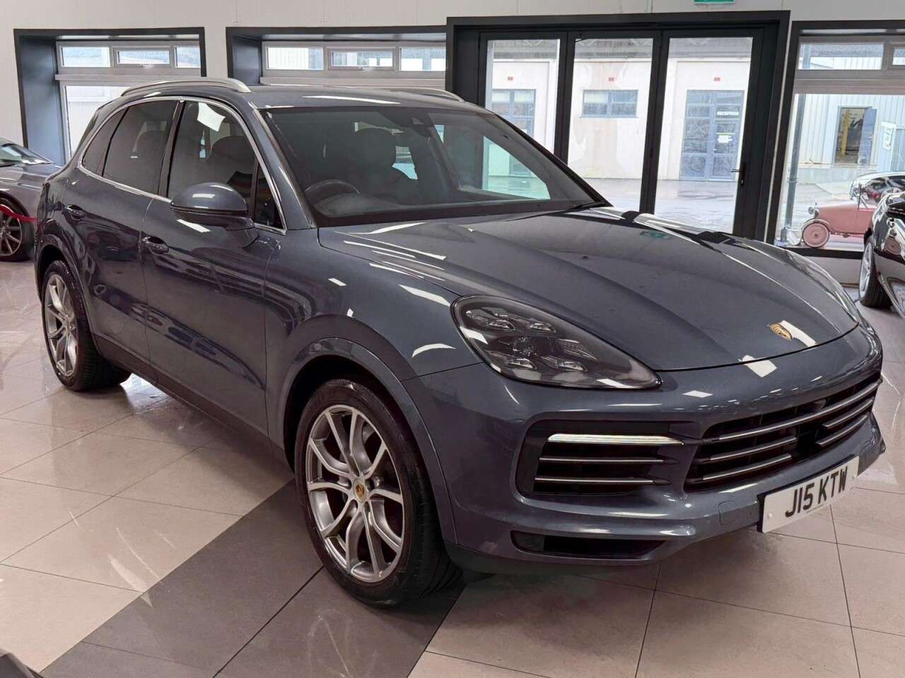 2018 PORSCHE CAYENNE 2018 PORSCHE CAYENNE