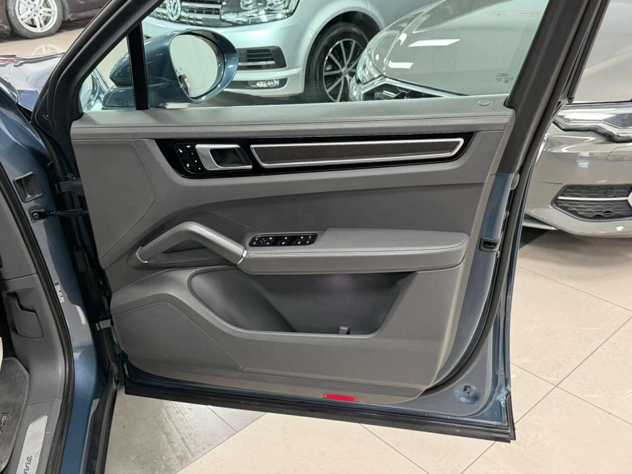 2018 PORSCHE CAYENNE 2018 PORSCHE CAYENNE