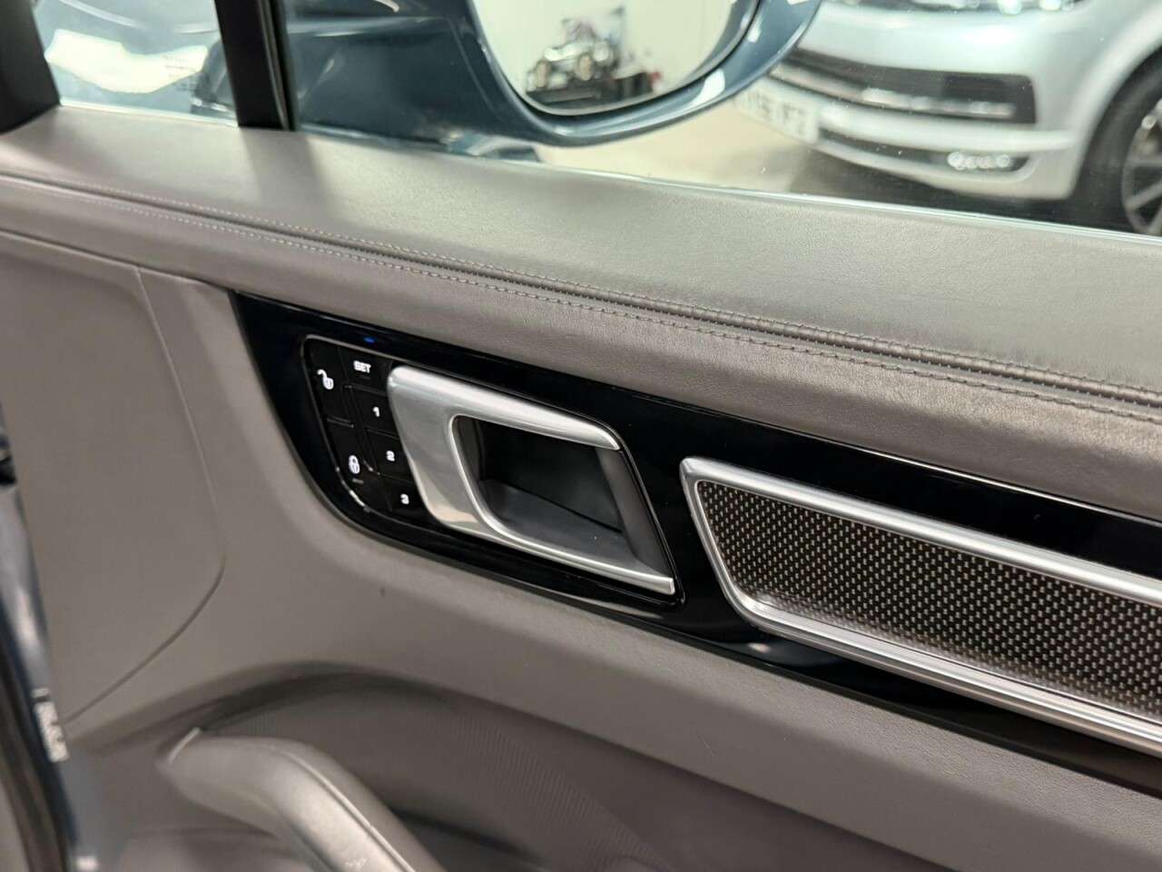 2018 PORSCHE CAYENNE 2018 PORSCHE CAYENNE