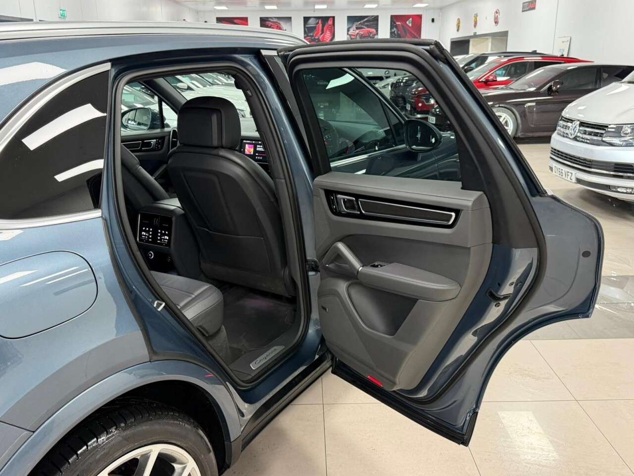 2018 PORSCHE CAYENNE 2018 PORSCHE CAYENNE