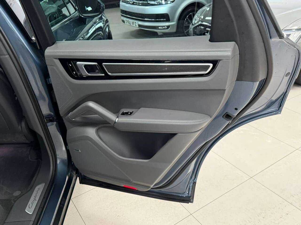 2018 PORSCHE CAYENNE 2018 PORSCHE CAYENNE