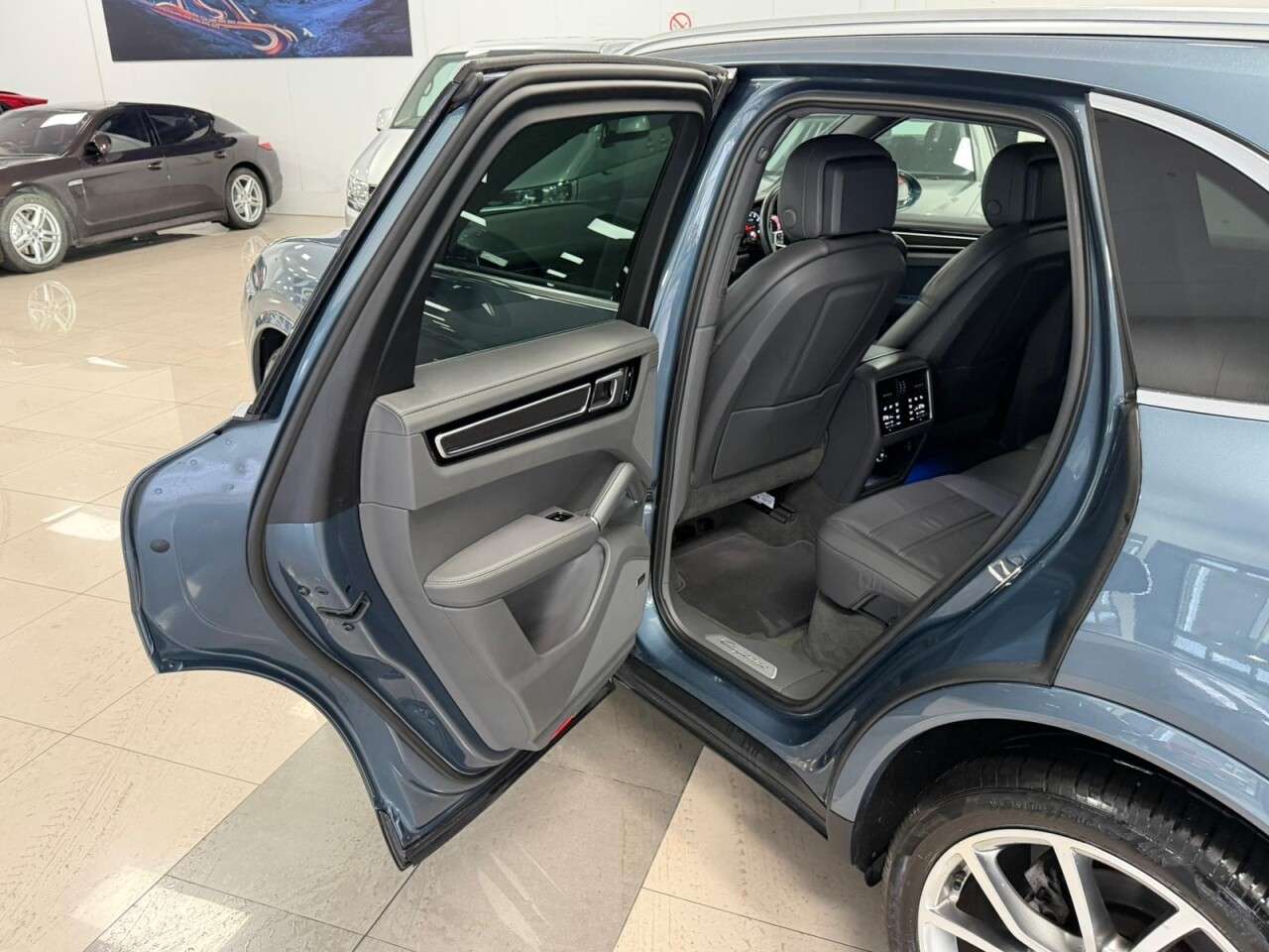 2018 PORSCHE CAYENNE 2018 PORSCHE CAYENNE