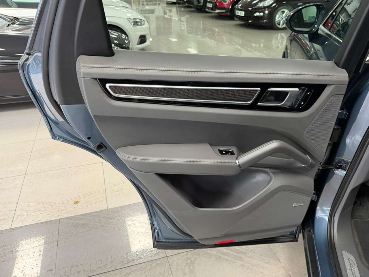 2018 PORSCHE CAYENNE 2018 PORSCHE CAYENNE