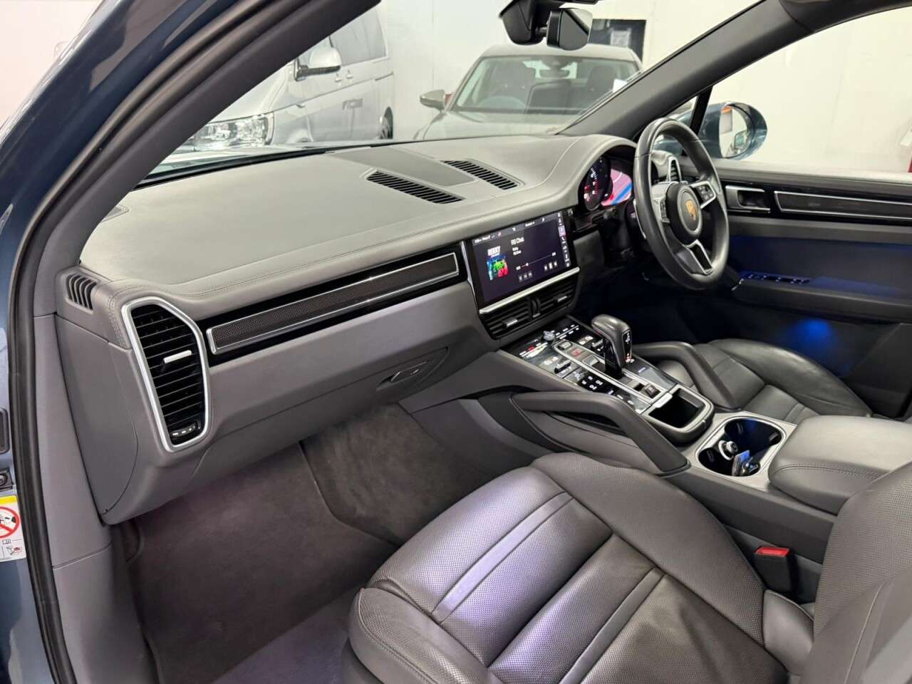 2018 PORSCHE CAYENNE 2018 PORSCHE CAYENNE