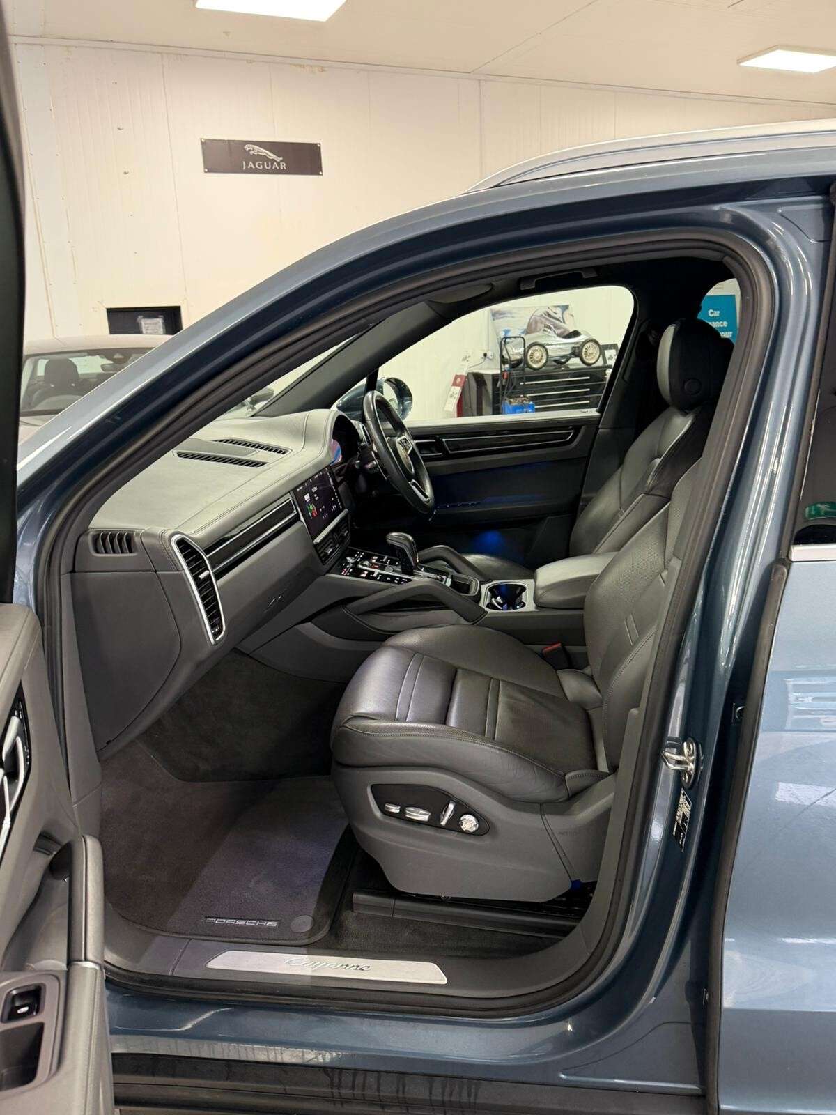 2018 PORSCHE CAYENNE 2018 PORSCHE CAYENNE