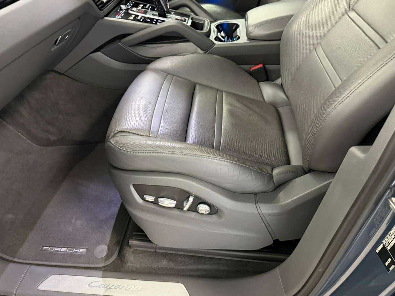 2018 PORSCHE CAYENNE 2018 PORSCHE CAYENNE