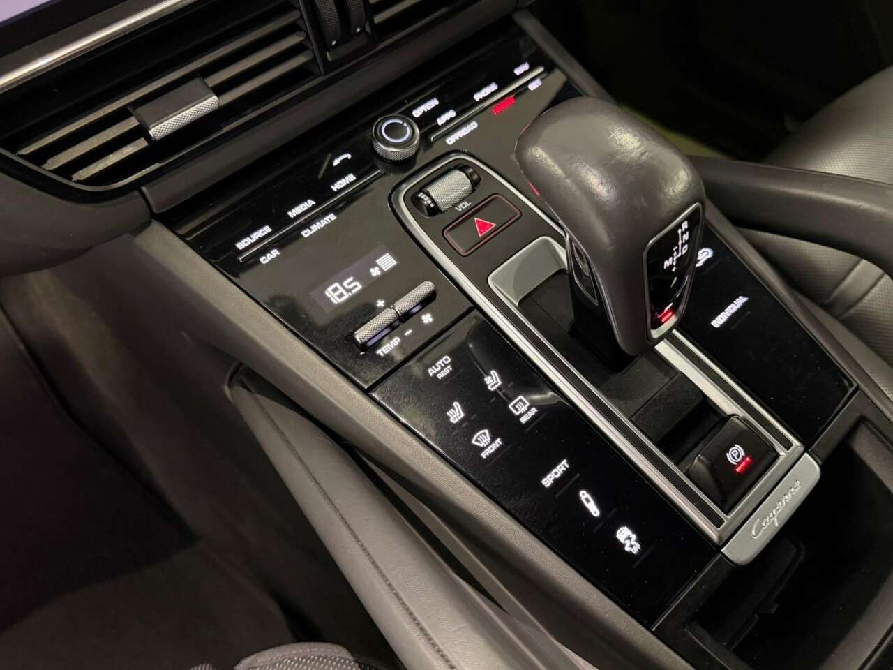 2018 PORSCHE CAYENNE 2018 PORSCHE CAYENNE