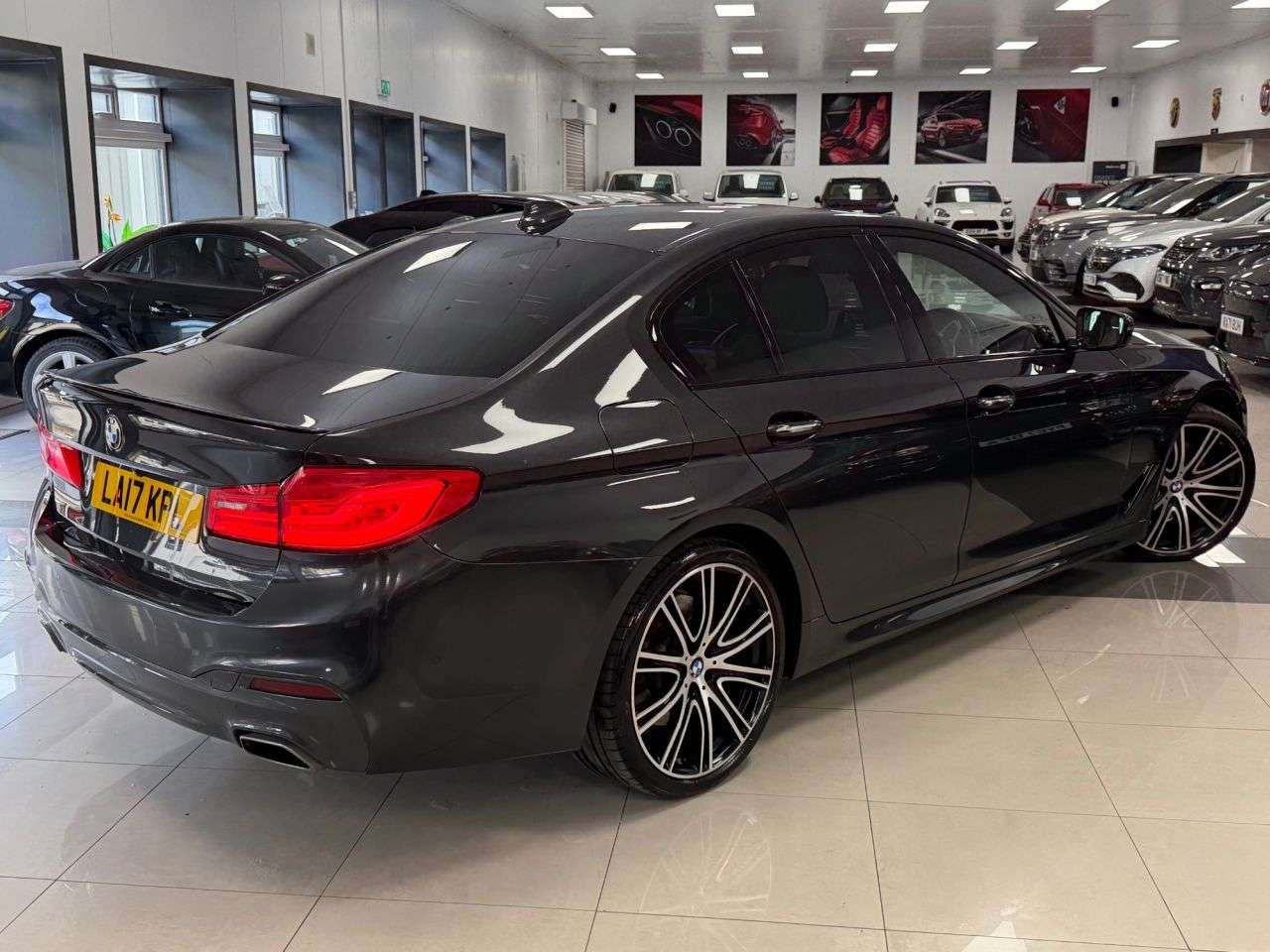 A 2017 BMW 5 SERIES 3.0 530d M Sport Saloon 4dr Diesel Auto Euro 6 (s/s) (265 ps) ADAPTIVE ICON A 2017 BMW 5 SERIES 3.0 530d M Sport Saloon 4dr Diesel Auto Euro 6 (s/s) (265 ps) ADAPTIVE ICON