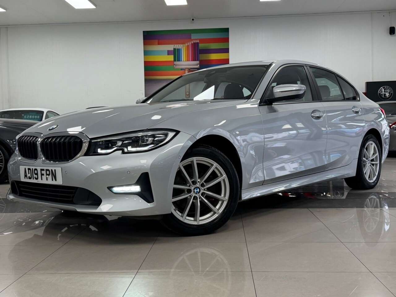 A 2019 BMW 3 SERIES 2.0 320d SE Saloon 4dr Diesel Auto xDrive Euro 6 (s/s) (190 ps) 8 SERVICES A 2019 BMW 3 SERIES 2.0 320d SE Saloon 4dr Diesel Auto xDrive Euro 6 (s/s) (190 ps) 8 SERVICES