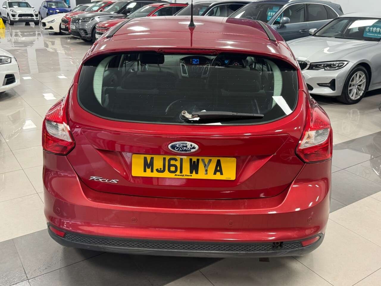 A 2011 FORD FOCUS 1.6 Zetec Hatchback 5dr Petrol Manual Euro 5 (125 ps) FINISHED IN RED + BLU A 2011 FORD FOCUS 1.6 Zetec Hatchback 5dr Petrol Manual Euro 5 (125 ps) FINISHED IN RED + BLU