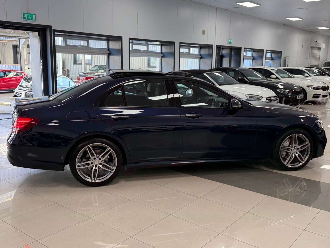 A 2016 MERCEDES-BENZ E-CLASS 2.0 E220d AMG Line (Premium) Saloon 4dr Diesel G-Tronic+ Euro 6 (s/s) (194 A 2016 MERCEDES-BENZ E-CLASS 2.0 E220d AMG Line (Premium) Saloon 4dr Diesel G-Tronic+ Euro 6 (s/s) (194