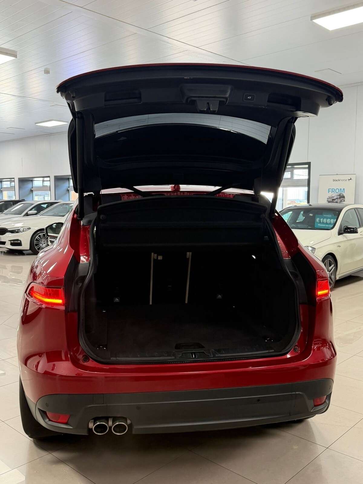 2016 JAGUAR F-PACE 2016 JAGUAR F-PACE