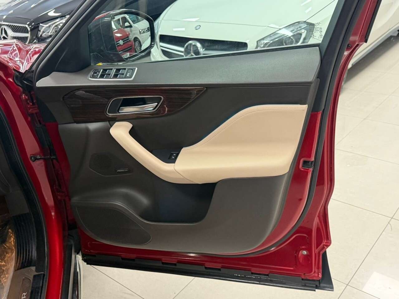 2016 JAGUAR F-PACE 2016 JAGUAR F-PACE