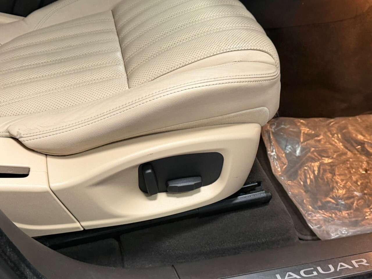 2016 JAGUAR F-PACE 2016 JAGUAR F-PACE