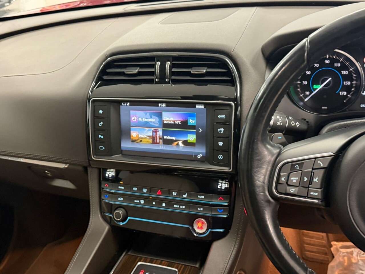 2016 JAGUAR F-PACE 2016 JAGUAR F-PACE